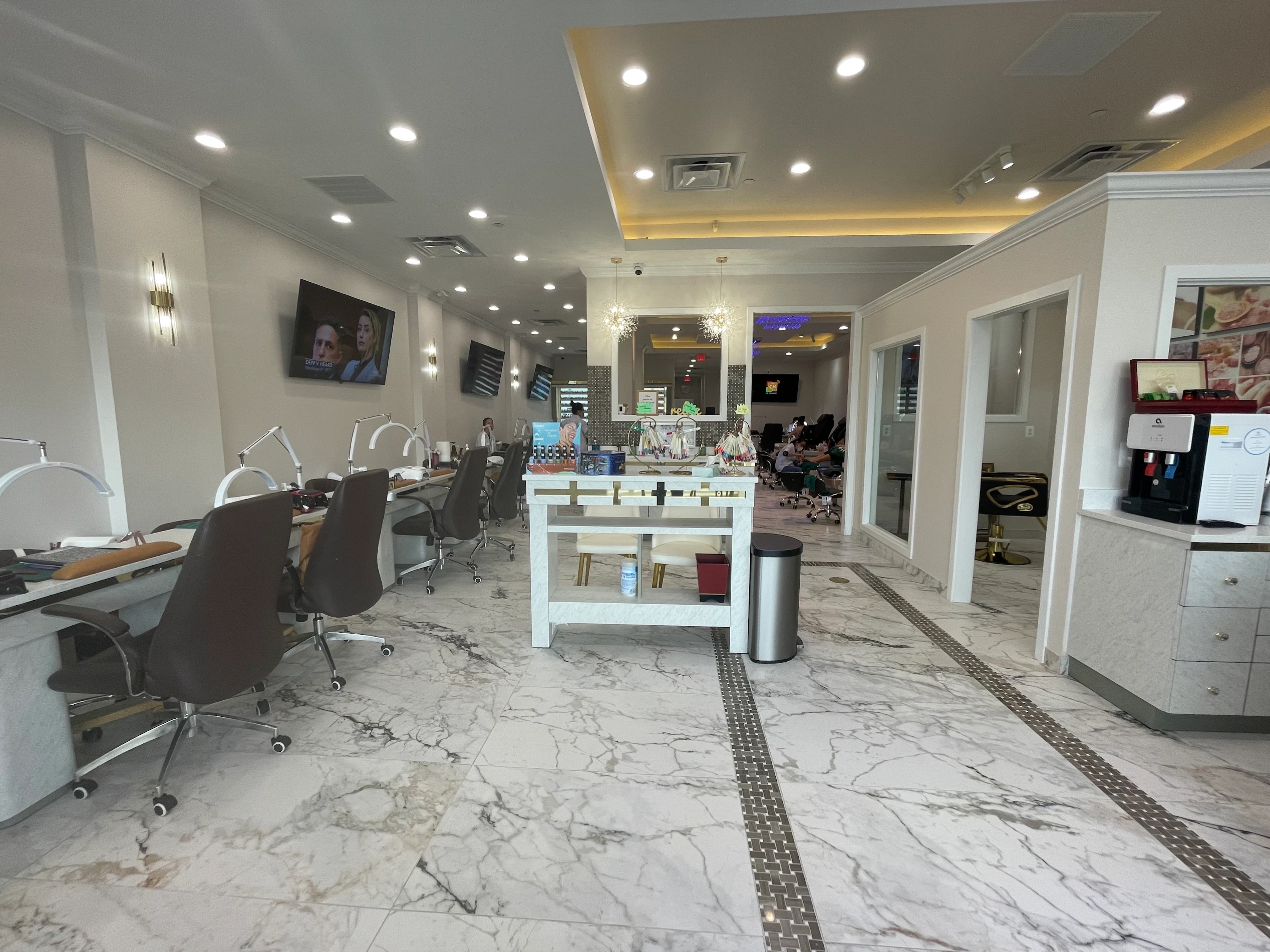 Inside the Nails For You salon in Falls Church, VA